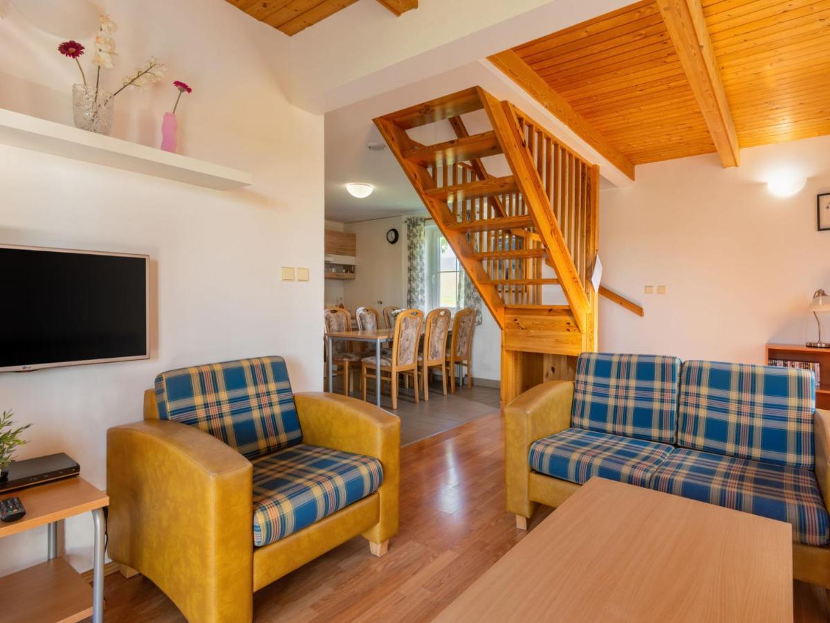 Holiday Home Holiday Hill 58 By Interhome Cista  Экстерьер фото